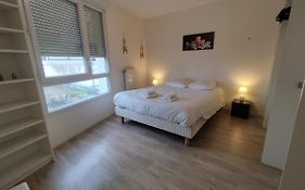 Saint Denis Appartement 2 Chambres Avec Parking